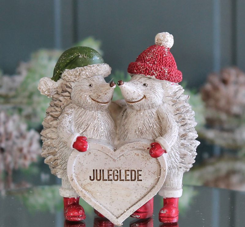 Julefigur, pinnsvin med teksten 