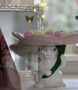 Hovedbilde Kanin i glass, med pyntet ...