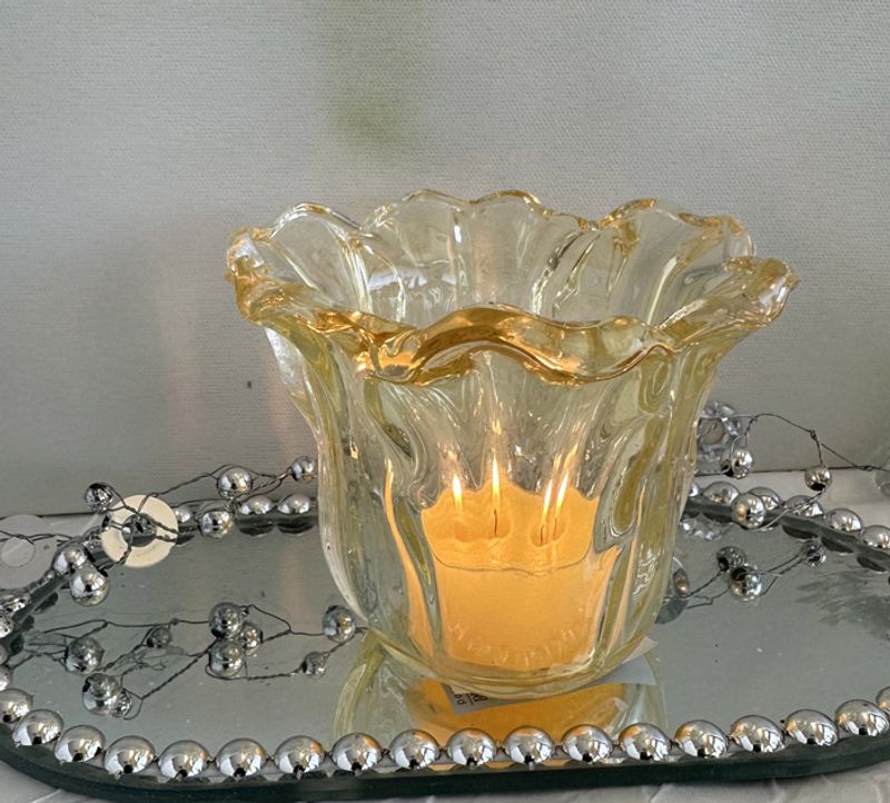 Lysglass, Gul blomst, for telys.