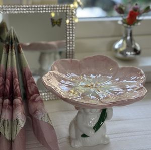 Hovedbilde Kanin i glass, med pyntet ...